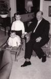 Jens Melchior med sine børnebørn Lars og Jan ca. 1962